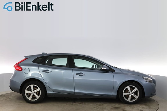 Volvo V40 3 of 5