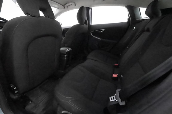 Volvo V40 18 of 30