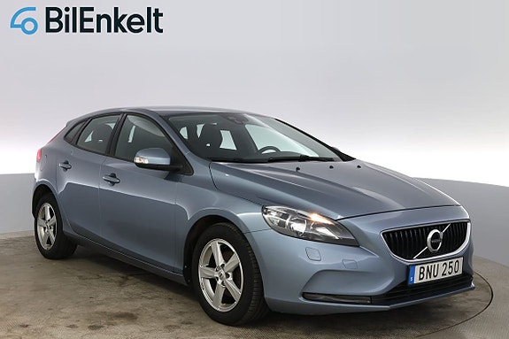 Volvo V40 2 of 5