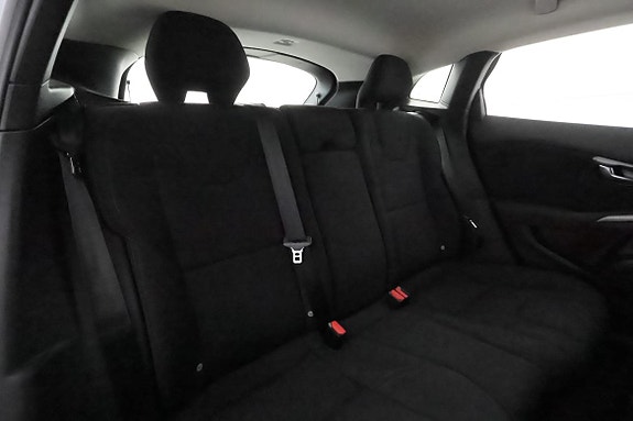 Volvo V40 20 of 30