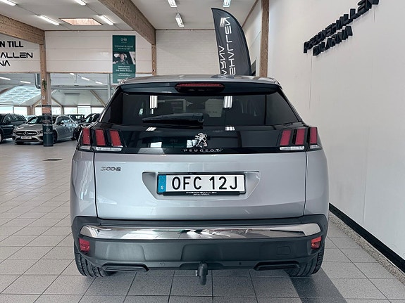 Peugeot 3008 4 of 5