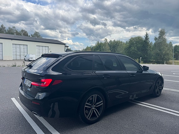 BMW 520d 4 of 5