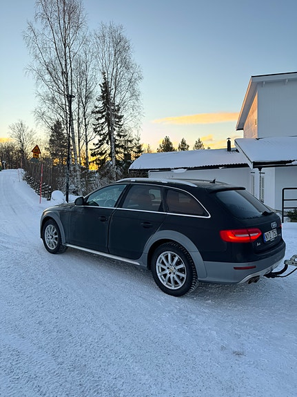 Audi A4 allroad 4 of 5