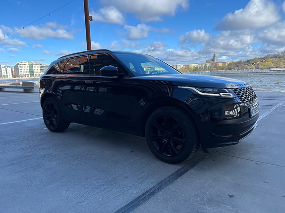 Land Rover Range Rover Velar 2 of 5