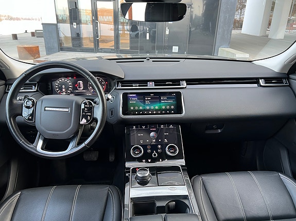 Land Rover Range Rover Velar 13 of 19
