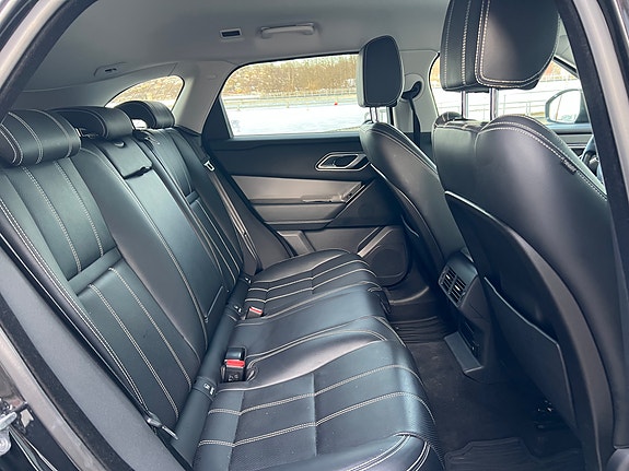 Land Rover Range Rover Velar 14 of 19