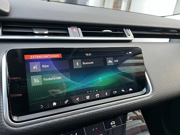 Land Rover Range Rover Velar 16 of 19
