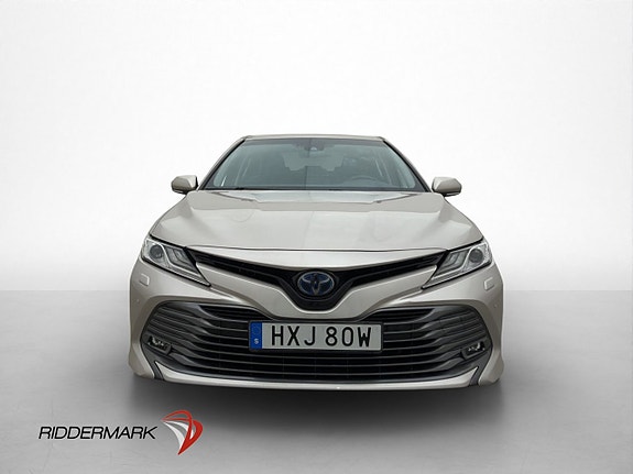 Toyota Camry 2 of 5