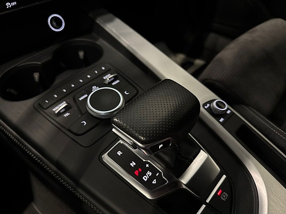 Audi A4 8 of 13