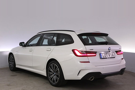 BMW 330e 4 of 27