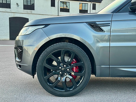 Land Rover Range Rover Sport 4 of 5