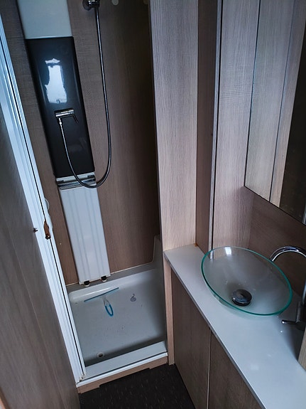 Adria Adora 613UT 3 of 13
