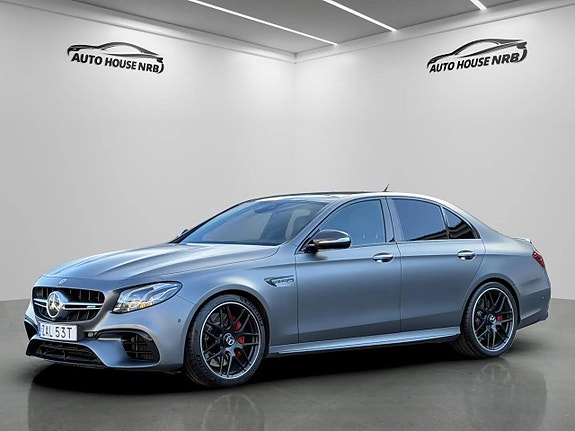 Mercedes-Benz E63 2 of 5