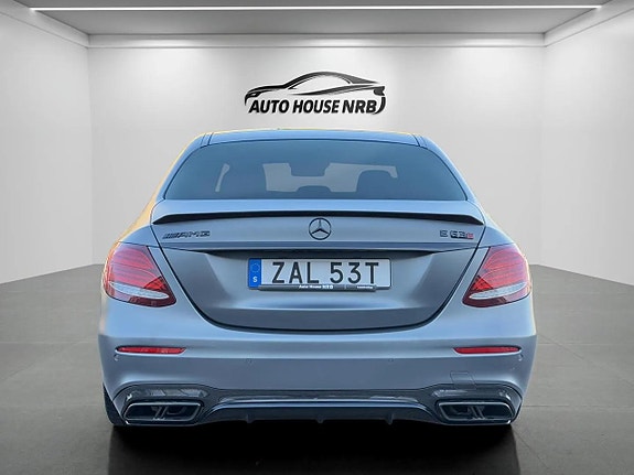 Mercedes-Benz E63 10 of 28