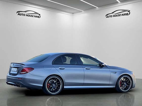 Mercedes-Benz E63 11 of 28