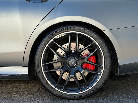 Mercedes-Benz E63 14 of 28