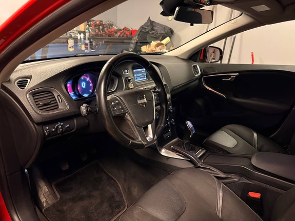 Volvo V40 5 of 6