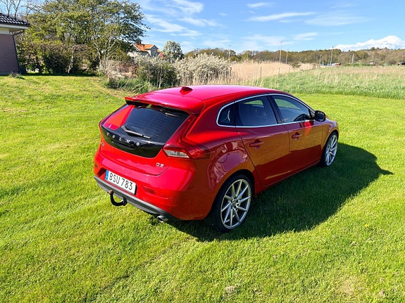 Volvo V40 3 of 6