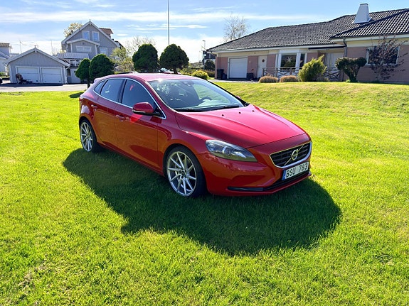 Volvo V40 4 of 6