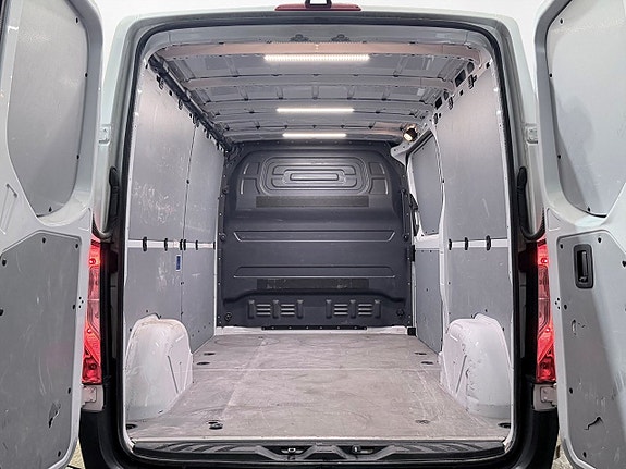Mercedes-Benz Sprinter 211 13 of 27