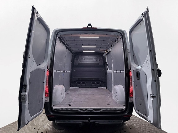 Mercedes-Benz Sprinter 211 8 of 27