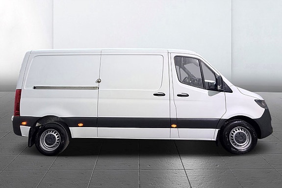 Mercedes-Benz Sprinter 211 5 of 27