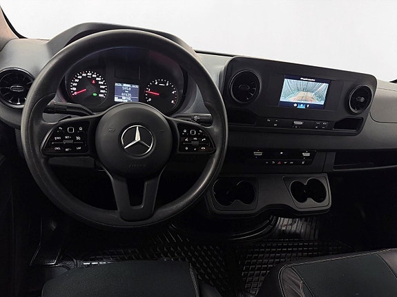 Mercedes-Benz Sprinter 211 17 of 27