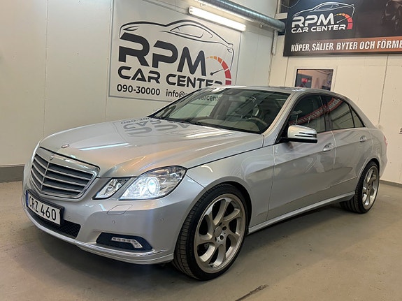 Mercedes-Benz E500 2 of 5