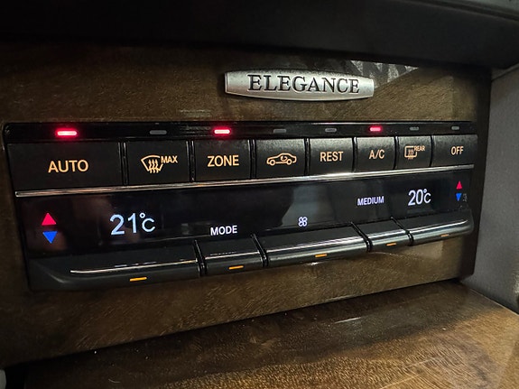 Mercedes-Benz E500 24 of 28