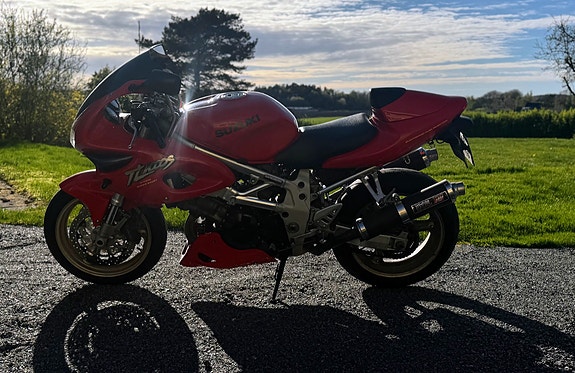 Suzuki TL1000S 4 of 6