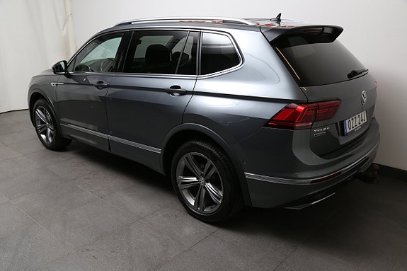 Volkswagen Tiguan Allspace 4 of 5