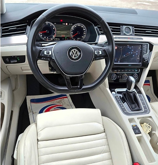Volkswagen Passat 6 of 23
