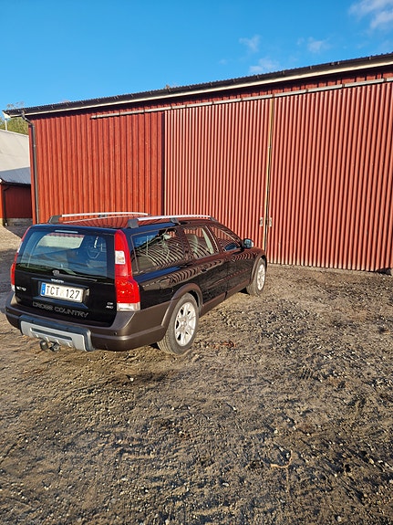 Volvo XC70 2 of 5