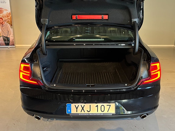 Volvo S90 17 of 19