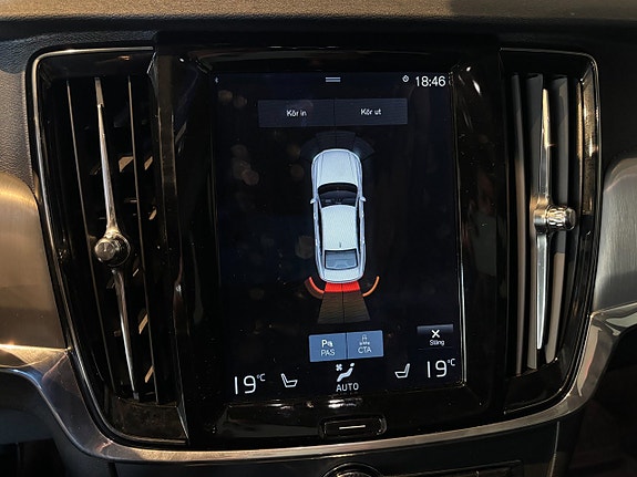 Volvo S90 13 of 19
