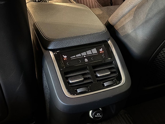Volvo S90 15 of 19