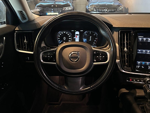 Volvo S90 9 of 19