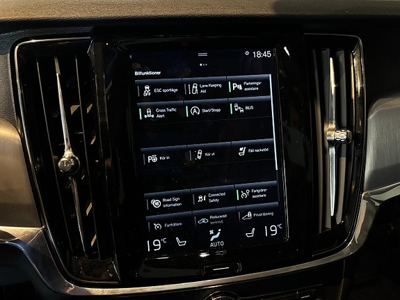 Volvo S90 11 of 19