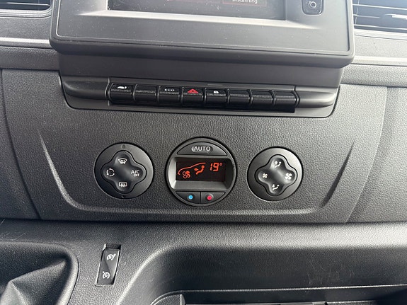 Renault Master 20 of 25