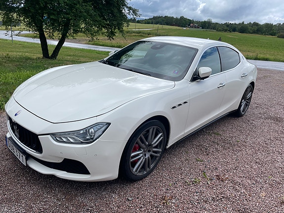 Maserati Ghibli 2 of 9