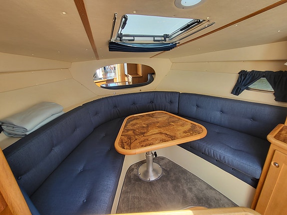 Forbina 10000 Flybridge 17 of 26