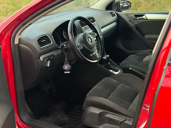Volkswagen Golf VI 7 of 9
