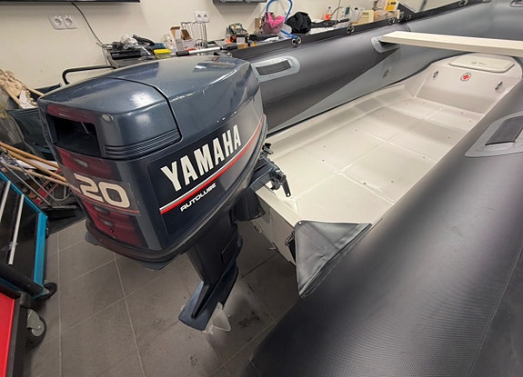 Suzumar 350 RIB med 20hk och båttrailer 5 of 8