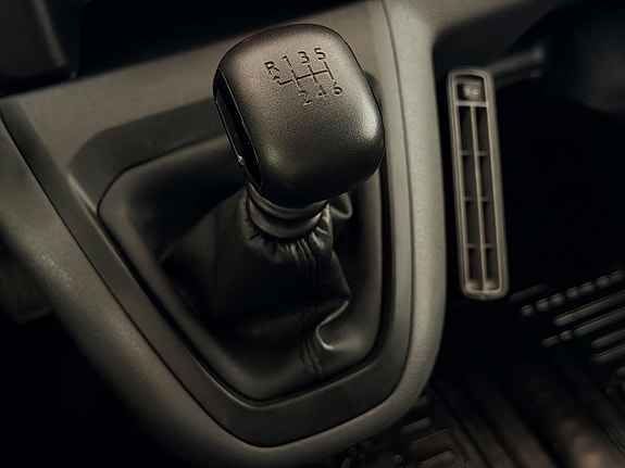 Toyota Proace 28 of 30