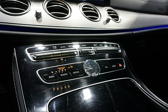 Mercedes-Benz E220 d 15 of 26