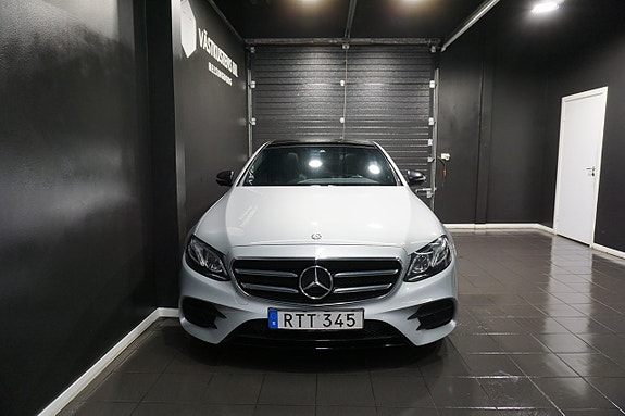 Mercedes-Benz E220 d 2 of 5