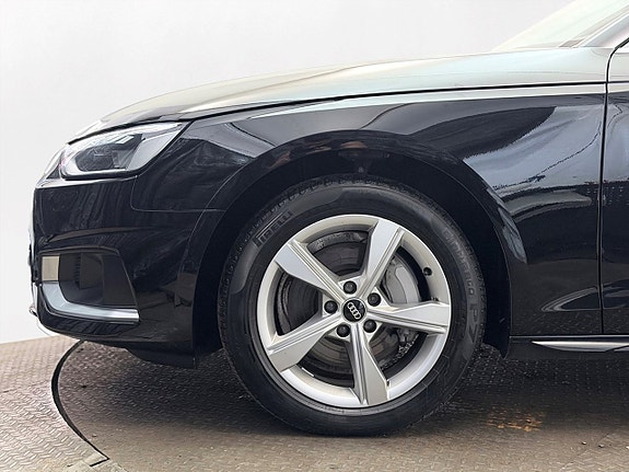 Audi A4 11 of 30