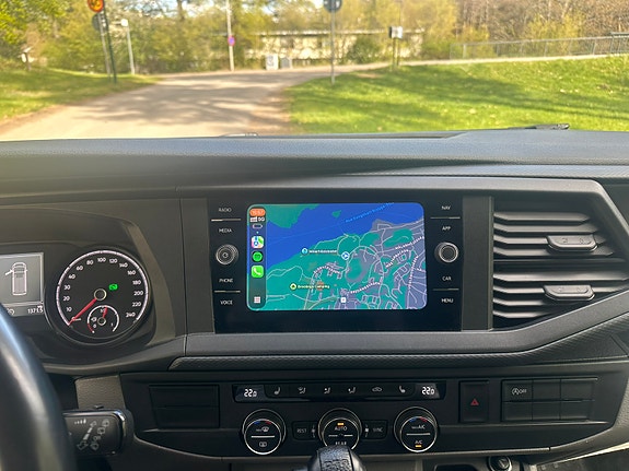 Volkswagen Caravelle 12 of 16