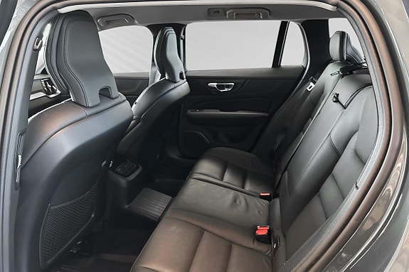 Volvo V60 8 of 30