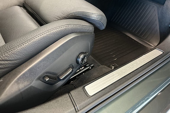 Volvo V60 13 of 30